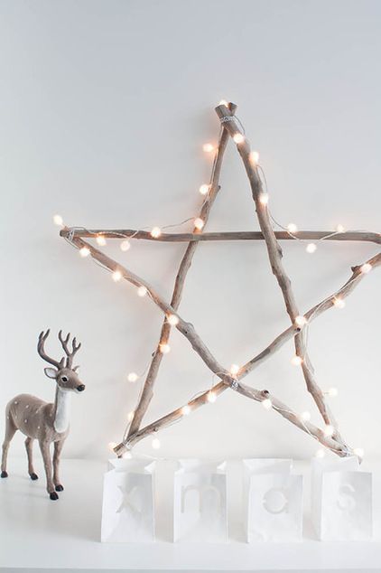 Estrella de madera con luces. Foto: Fdefifidecocraft. en Pinterest 