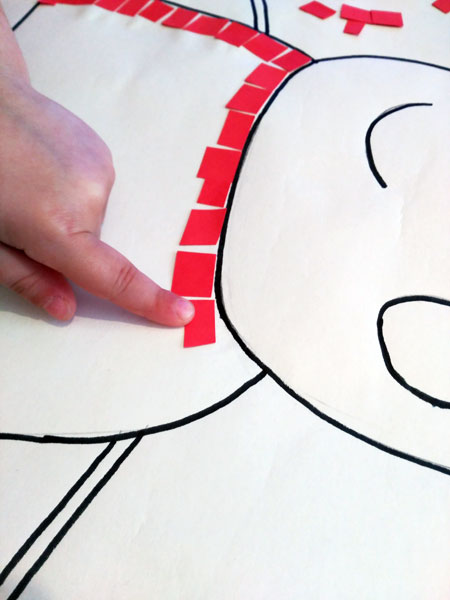 Dibujos decorados con mosaico de papel, una manualidad ideal para niños